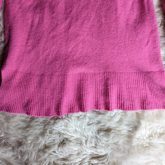 EUC J. Crew Side Slit Supersoft Turtleneck Sweater in Intense Pink - Picture 12 of 16